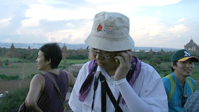 Myanmar-TempleCellphones410