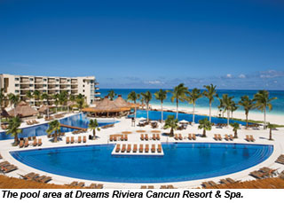Dreams Riviera Cancun pool